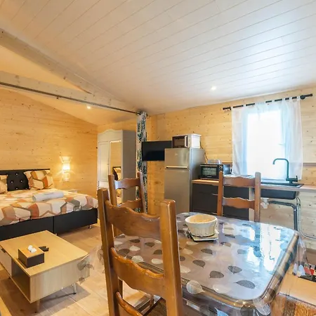 Holiday home Au Calme La-Gripperie-Saint-Symphorien